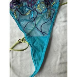 NWOT Daisy Fuentes Turquoise Embroidered Mesh Thong Panty – Size L